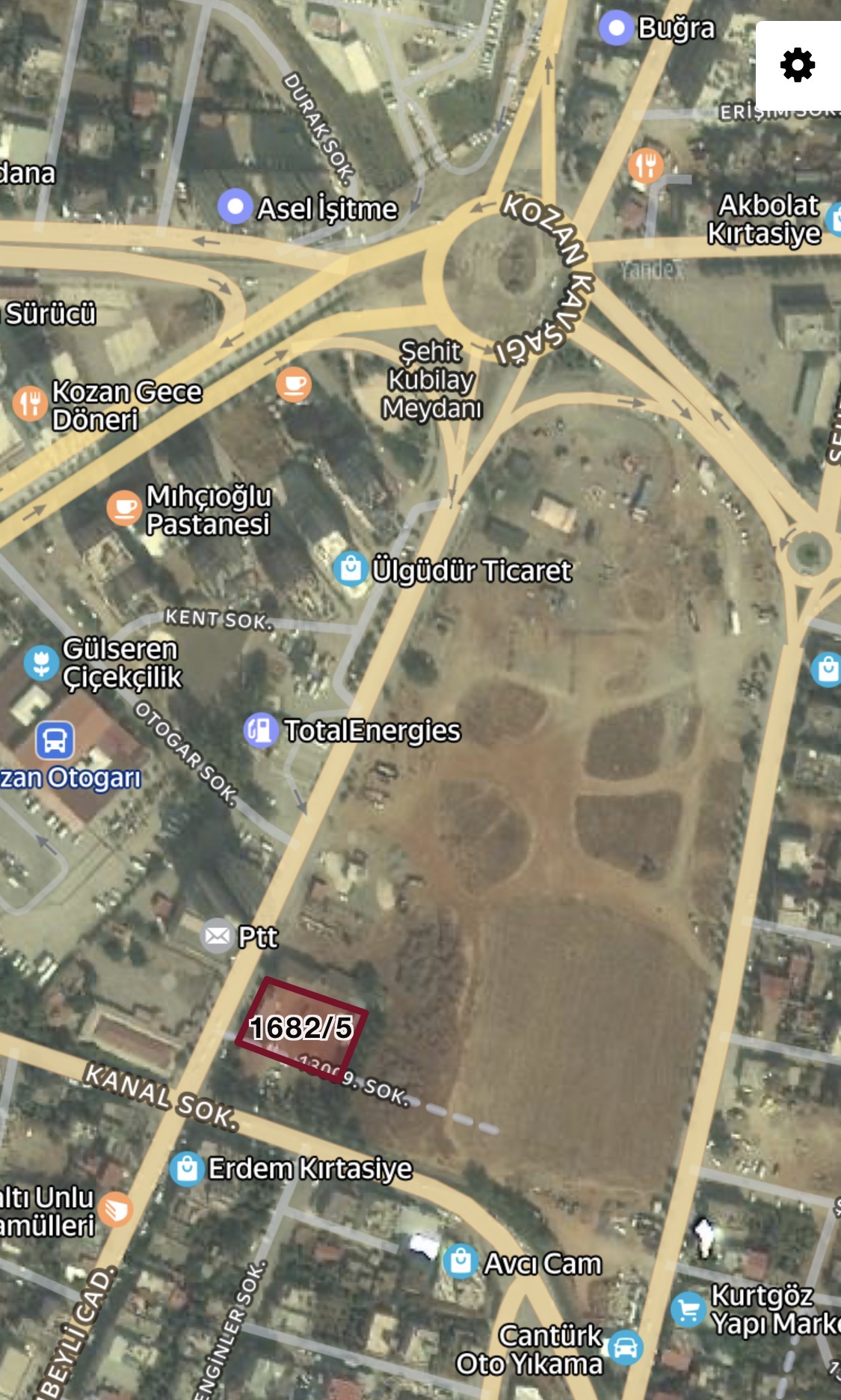 Kozan Saimbeyli Caddesi üzerinde